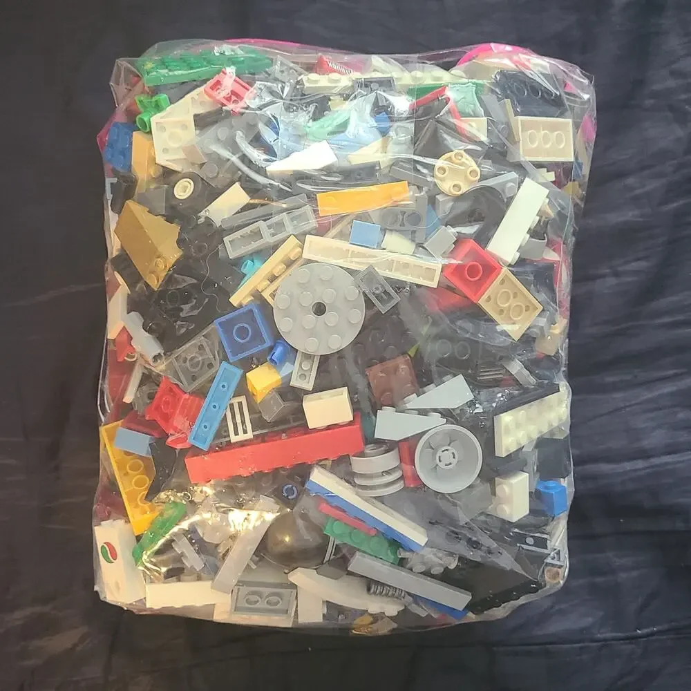 Lego random pieces lot size Ib 2.15
